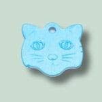Blåt kattehoved vedhæng med indgravering