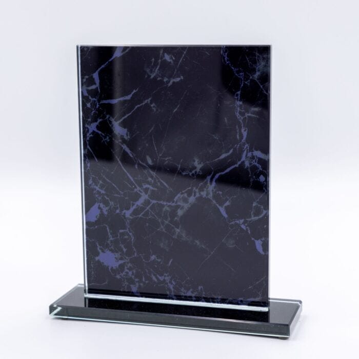 Glasstatuette - Læsø - inkl. Gravering - Hjortlund & Bøgh Gravering - Glas Laeso redigeret