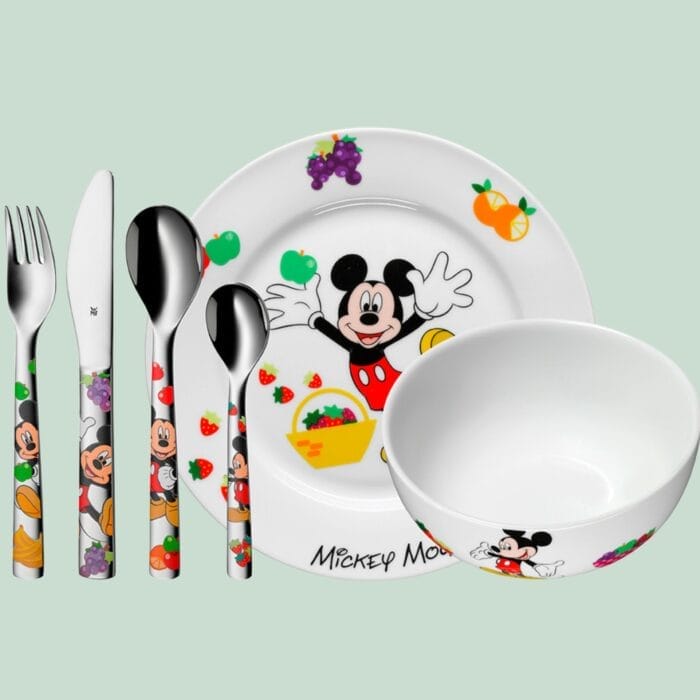 Mickey Mouse - Porcelæns sæt - 6 dele - Hjortlund & Bøgh Gravering - 93251829599 PORCELAeNS SAeT 6 DELE MICKEY MOUSE MED GROeN