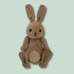 Trækanin med lange ører og indgraveret tekst