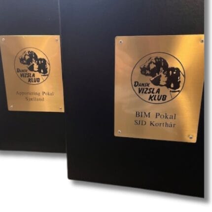 Dansk Vizsla Klub pokaler med logo